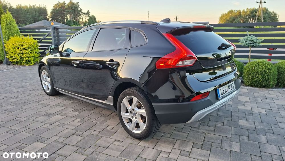 Volvo V40 Cross Country - 3