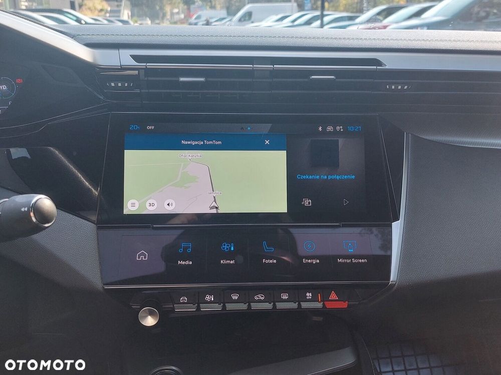 Peugeot 408 - 26