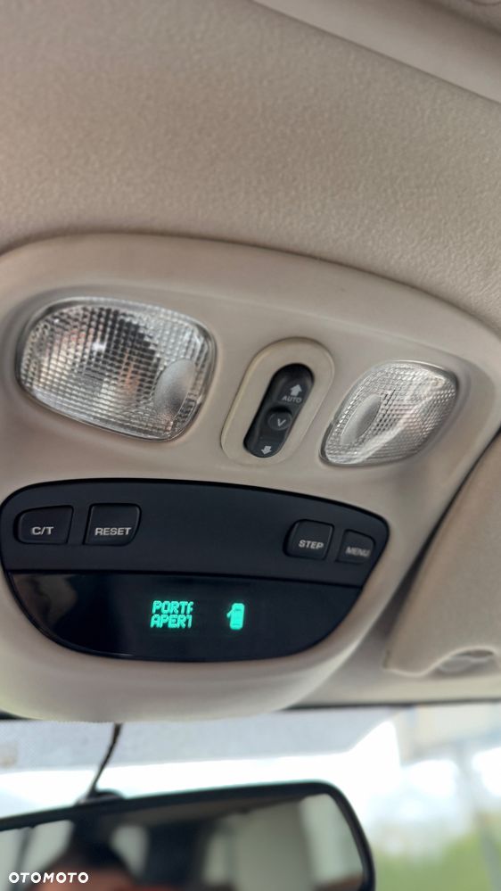 Jeep Cherokee - 14