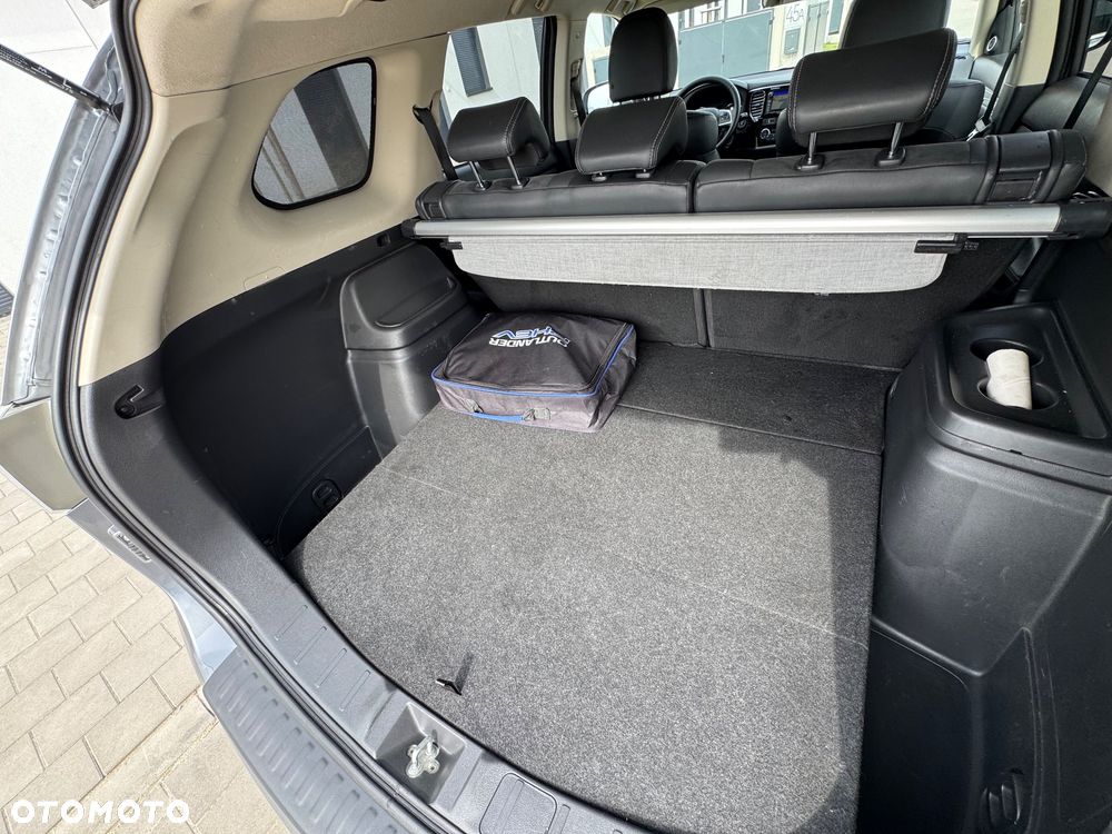 Mitsubishi Outlander 2.0 4WD Plus - 15