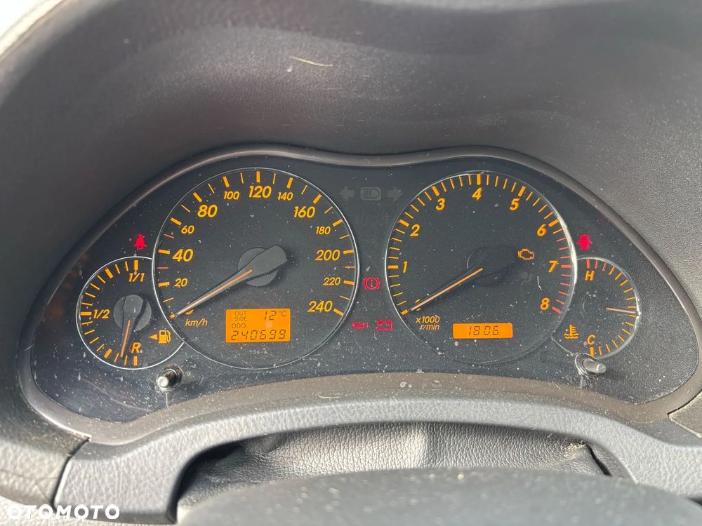 Toyota Avensis 2.0 VVT-i Sol - 9