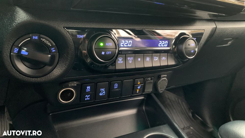 Toyota Hilux 2.8D 204CP 4x4 Double Cab AT Invincible Color Edition - 29