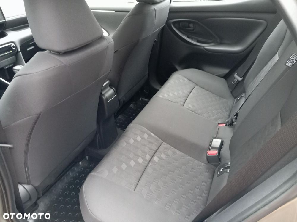 Toyota Yaris - 11