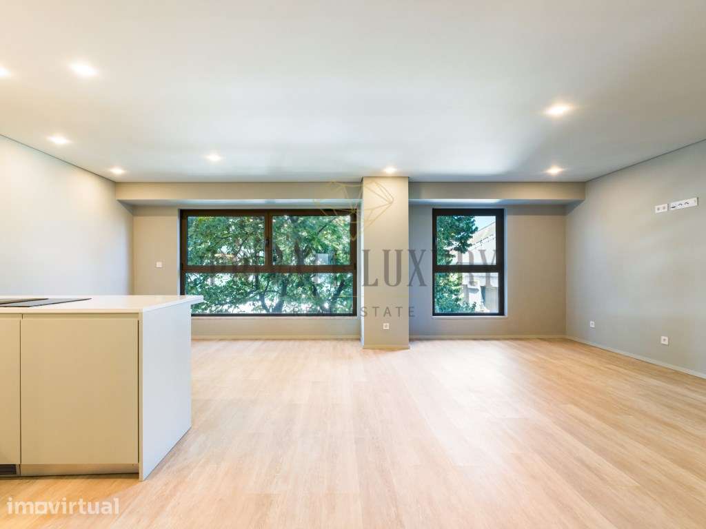 Apartamento de luxo com 3 quartos e 3 suítes e estacionamento perto... - Grande imagem: 2/27