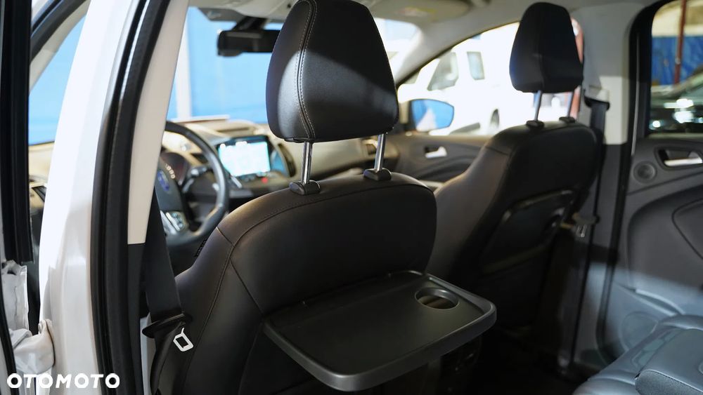 Ford Kuga - 40