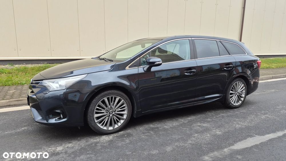 Toyota Avensis Touring Sports 1.8 Executive - 3