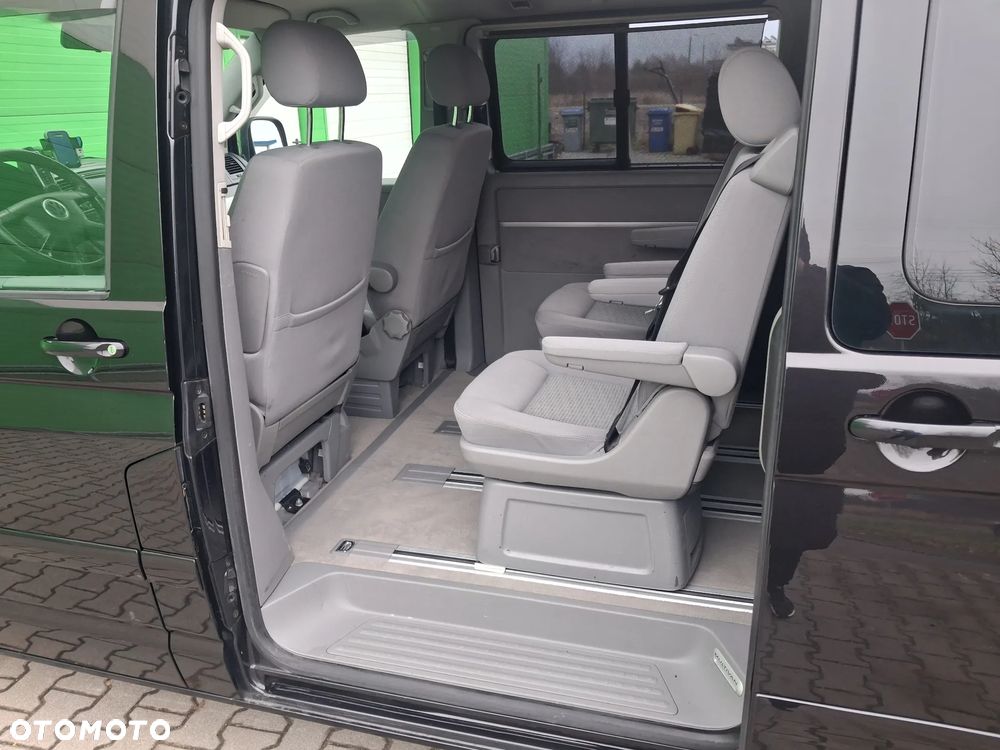 Volkswagen Multivan - 28