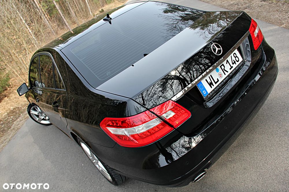 Mercedes-Benz Klasa E 200 BlueEFFICIENCY Elegance - 4