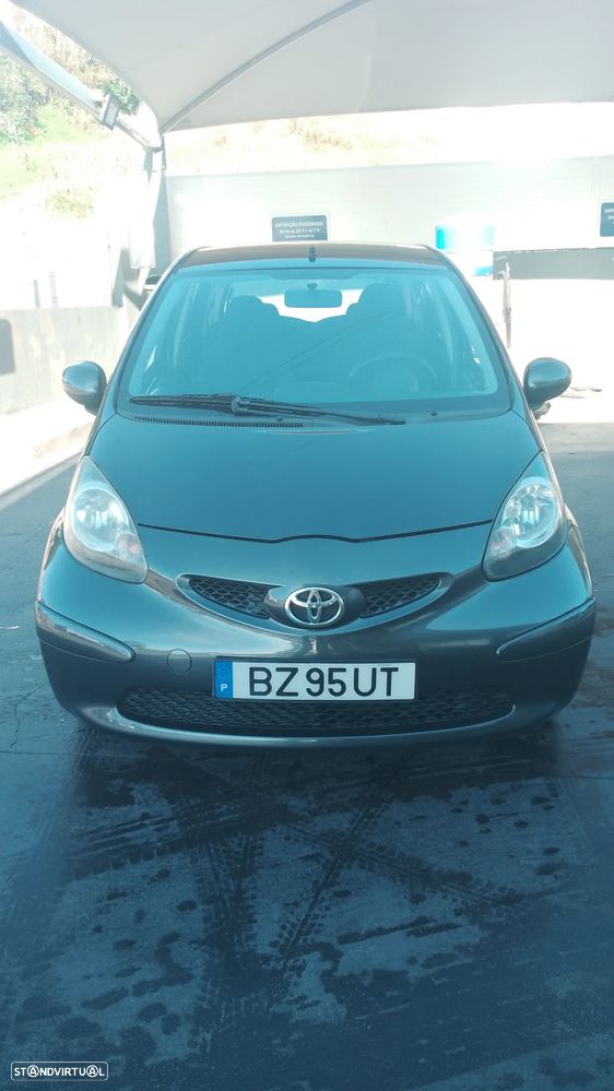 Toyota Aygo Standard - 1