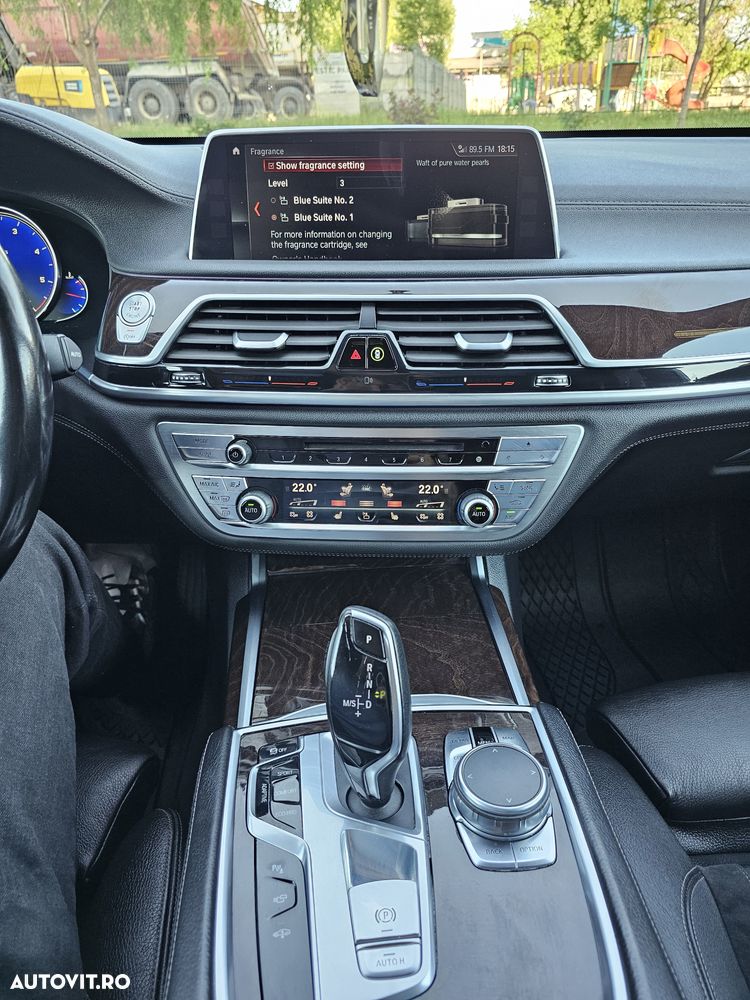 BMW Seria 7 730d xDrive - 13