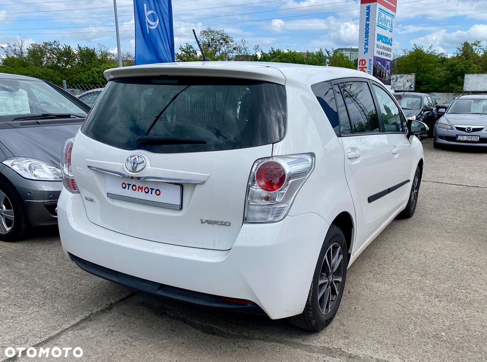 Toyota Verso 1.8 Multidrive Edition - 8