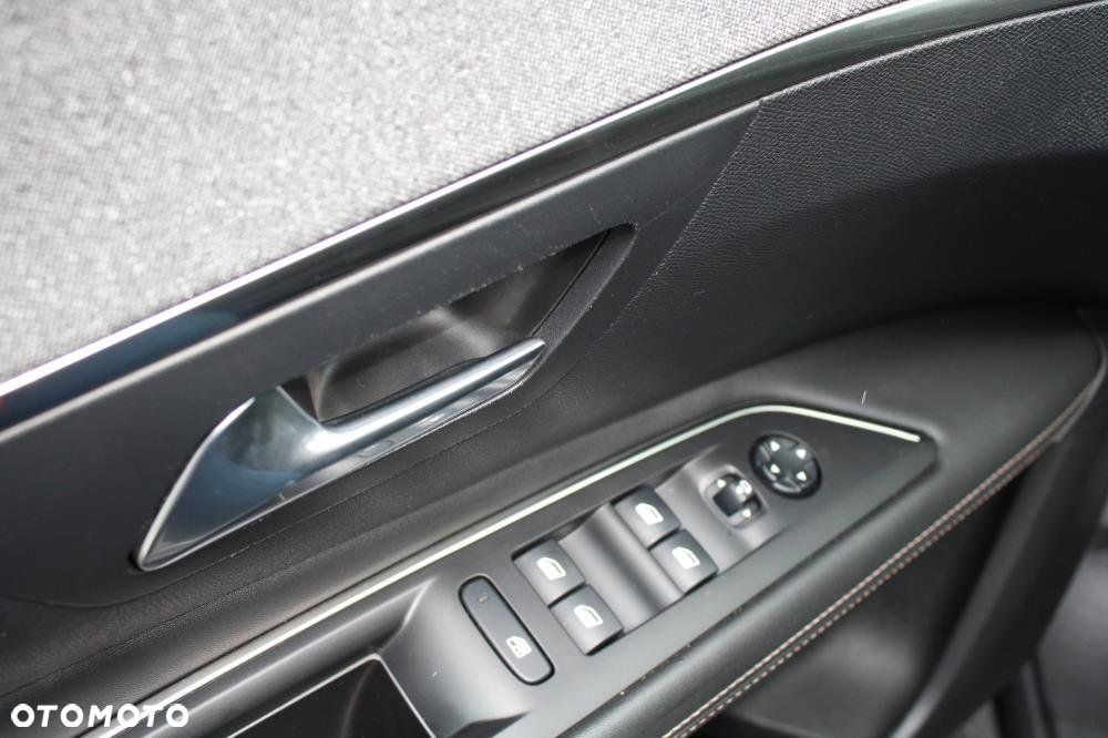 Peugeot 3008 - 10
