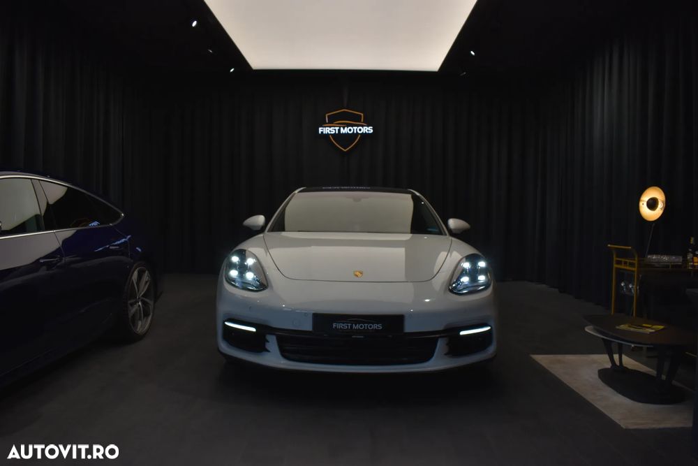 Porsche Panamera - 1