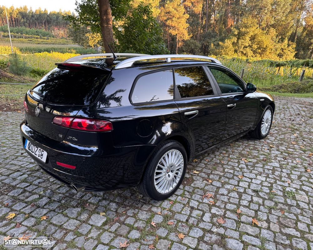 Alfa Romeo 159 Sportwagon 1.9 JTDm 16V Sportiva - 11