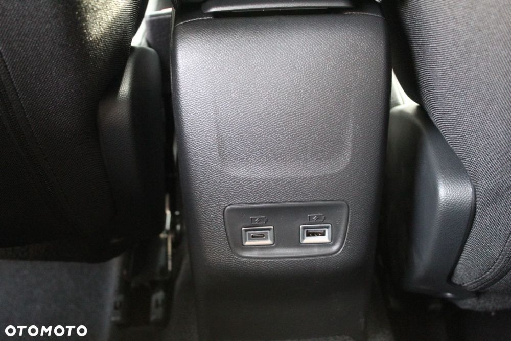 Peugeot 208 - 27