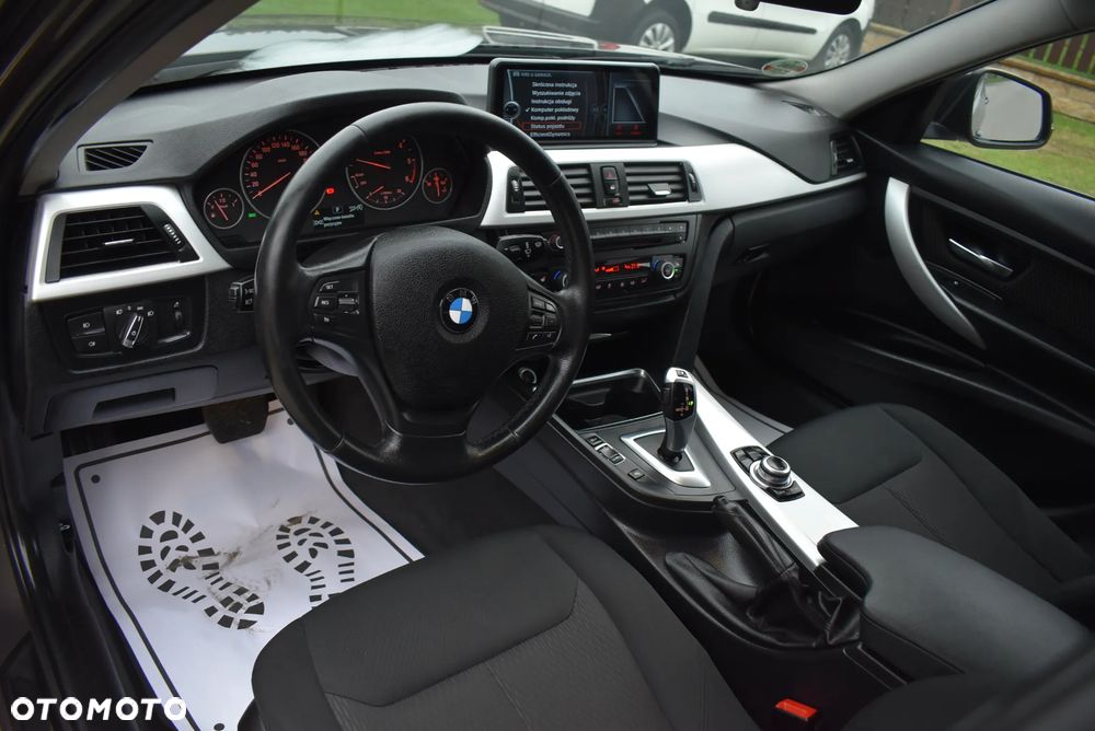 BMW Seria 3 - 23