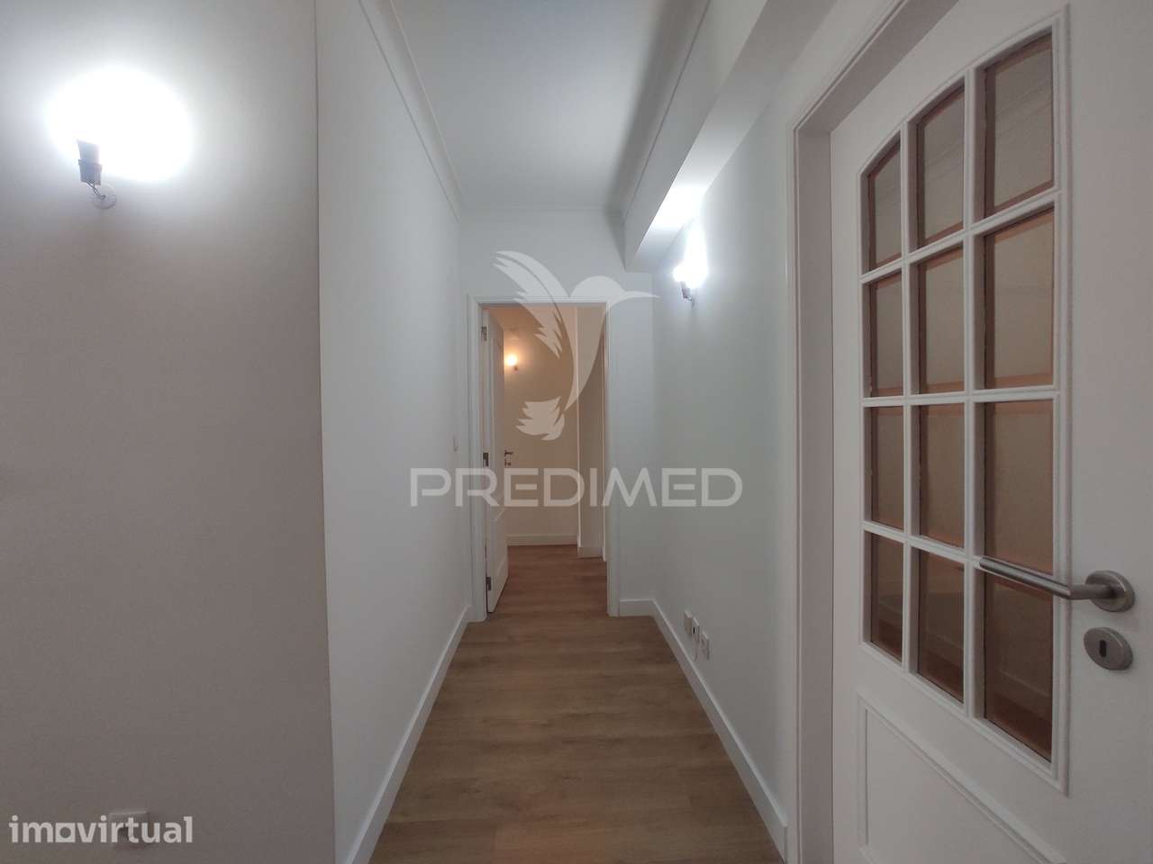 Apartamento T3 nas Laranjeiras totalmente remodelado - Grande imagem: 3/20