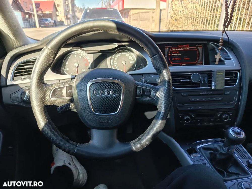 Audi A4 2.0 TFSI Attraction - 6