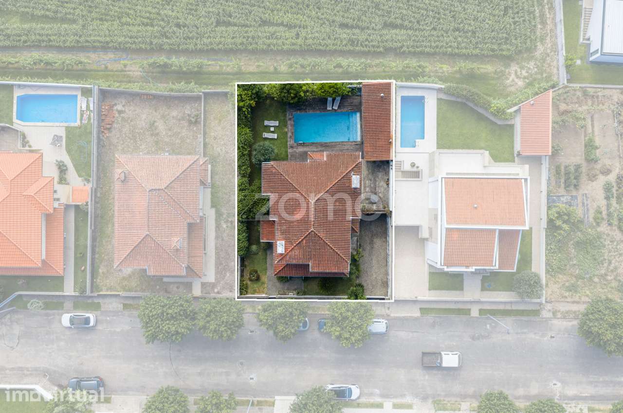 Moradia T3 Suítes e Piscina em Zona Calma próximo ao Rio do Prado! - Grande imagem: 2/48