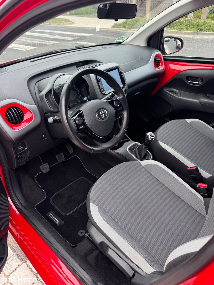 Toyota Aygo 1.0 VVT-i JBL Edition - 2