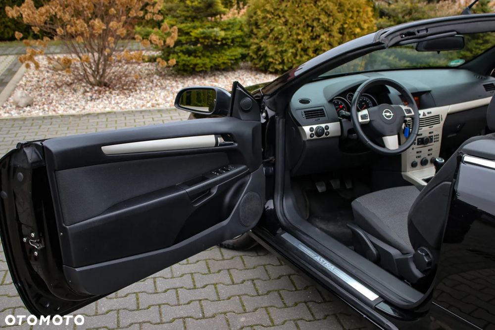 Opel Astra 1.6 Endless Summer - 29