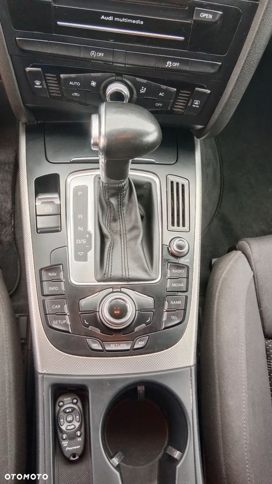 Audi A4 Limousine - 10