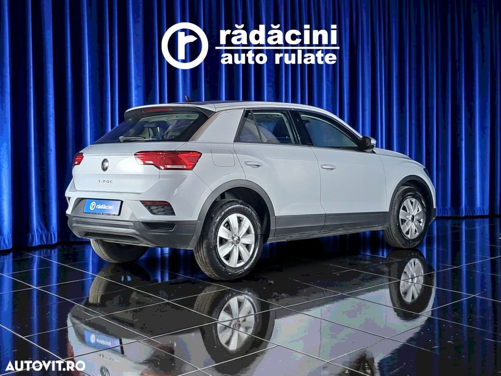 Volkswagen T-Roc - 7