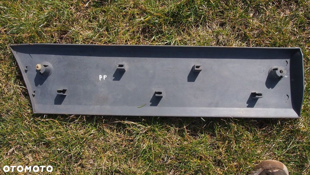 listwa drzwi dubel kabina iveco daily 99-12 przód - 2