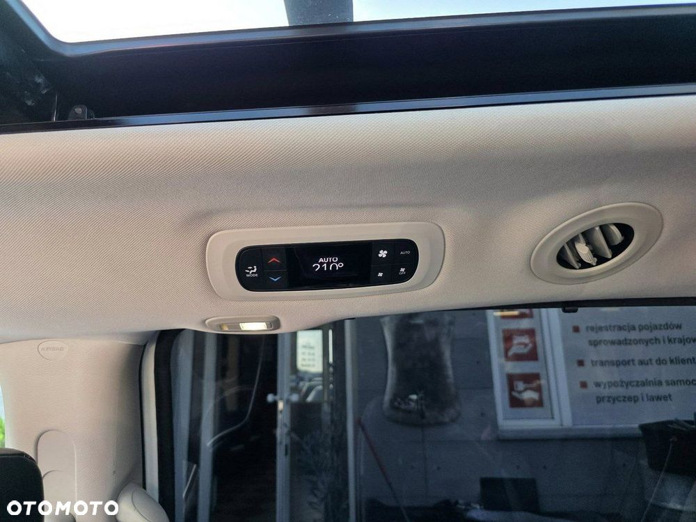 Chrysler Pacifica - 38