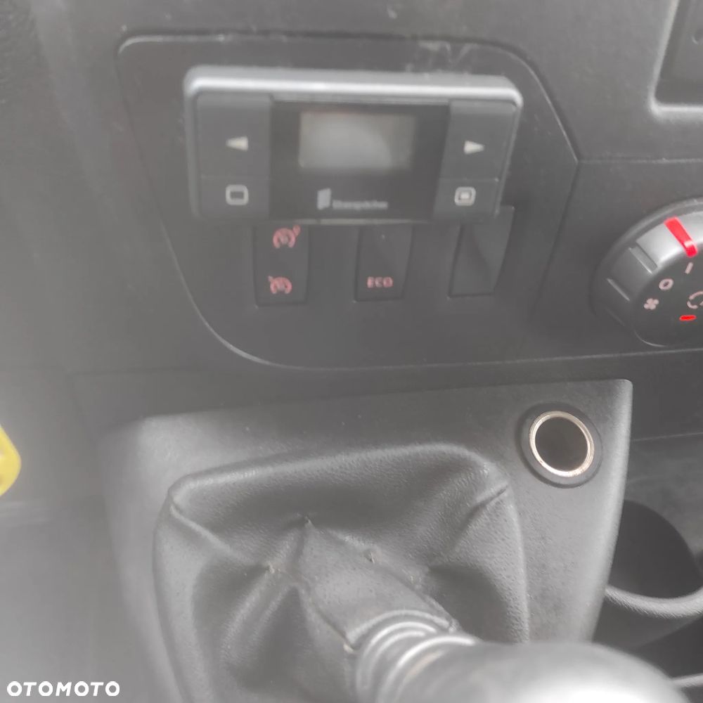 Renault Master - 25