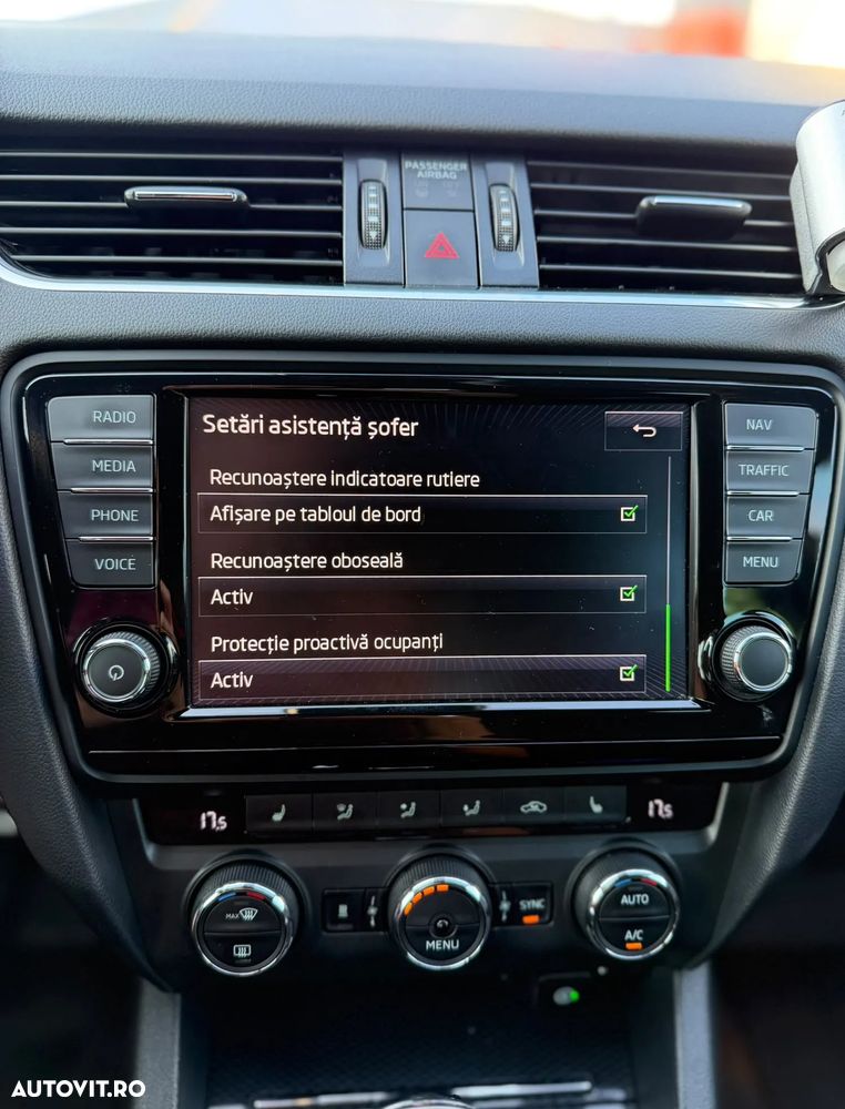 Skoda Octavia 2.0 TDI DSG 4X4 RS - 29