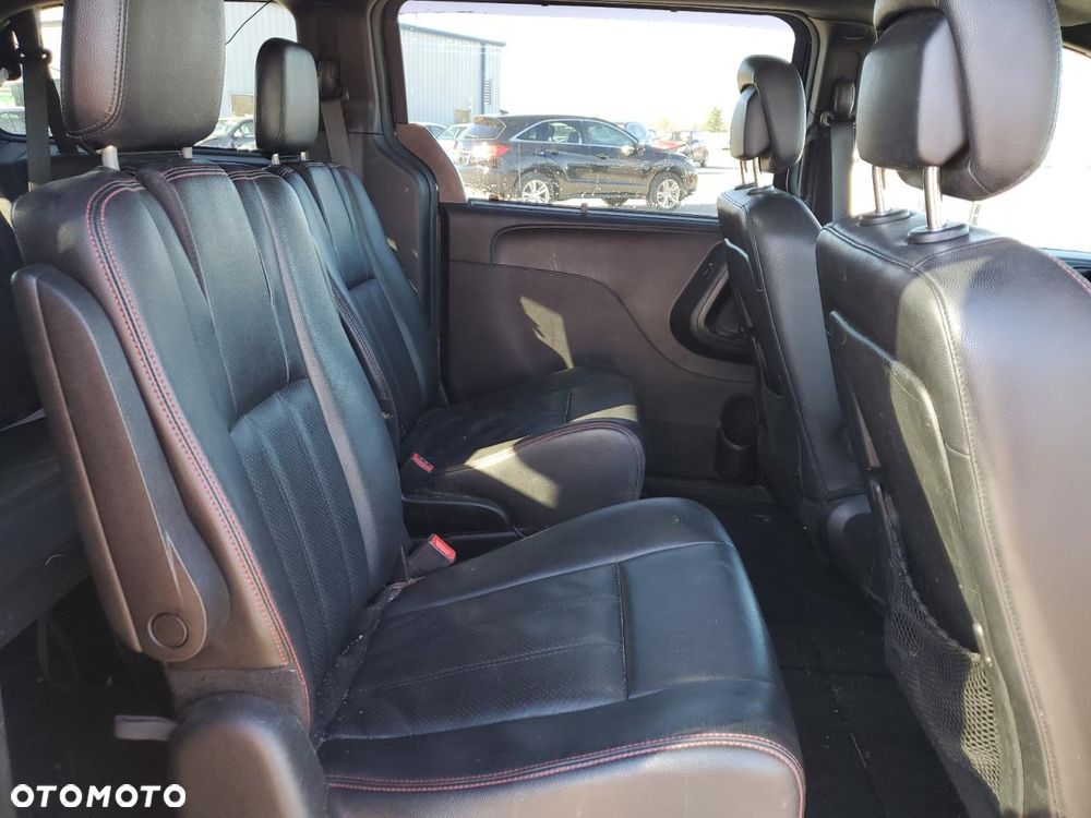 Dodge Grand Caravan 3.6 R/T - 33