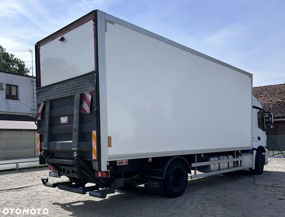 Mercedes-Benz Actros - 4