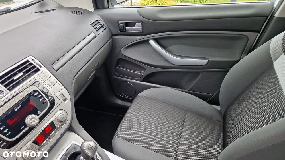 Ford Kuga 2.0 TDCi 2x4 Champions Edition - 12