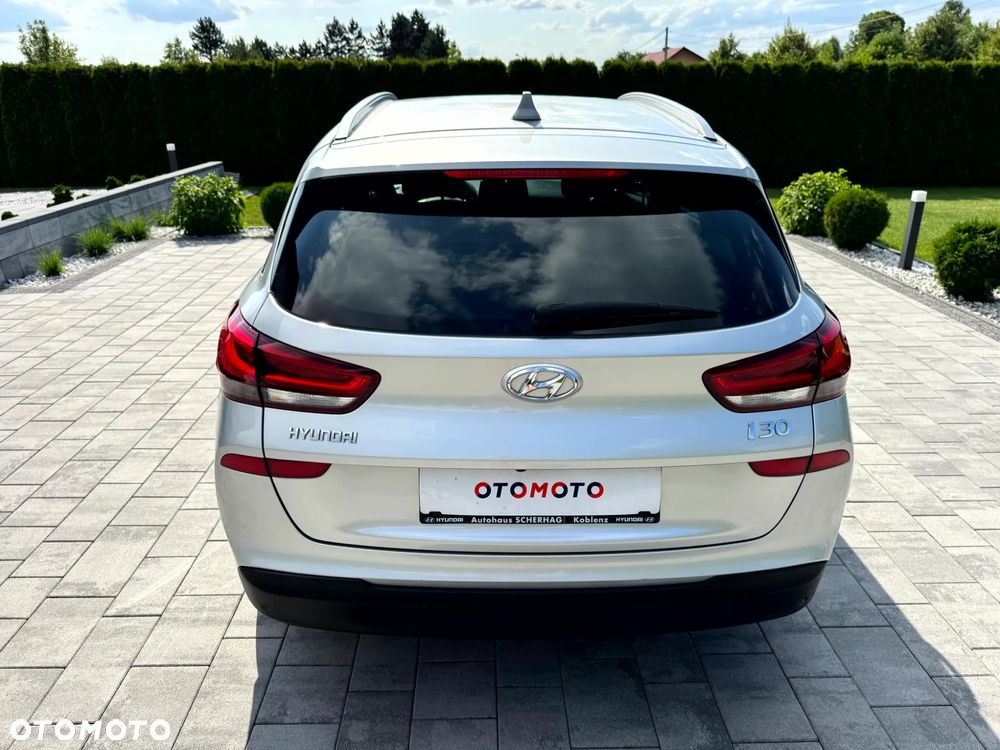 Hyundai i30 Kombi 1.6 CRDI DCT YES - 6