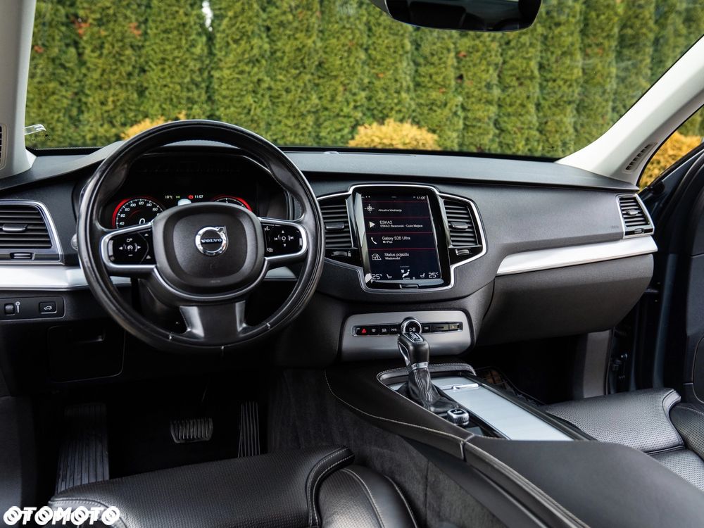 Volvo XC 90 B5 D AWD Geartronic Momentum Pro - 28