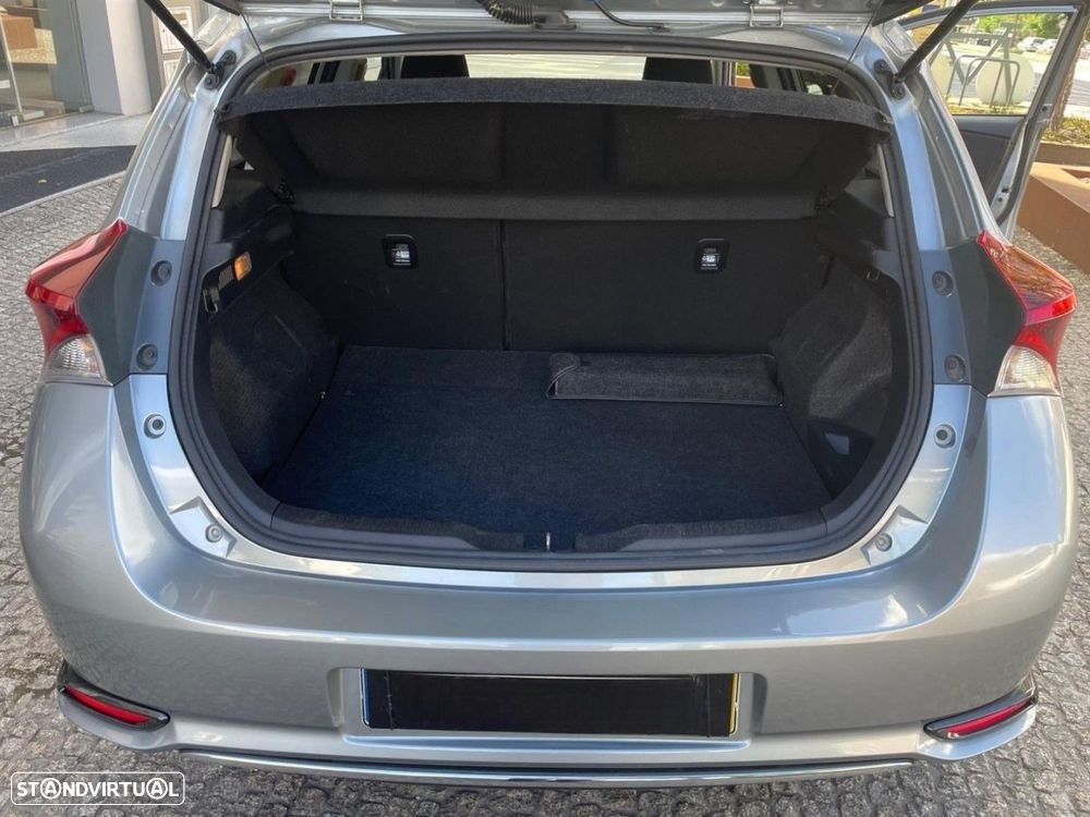 Toyota Auris 1.8 HSD Comfort +P.Techno+P.Sport - 16