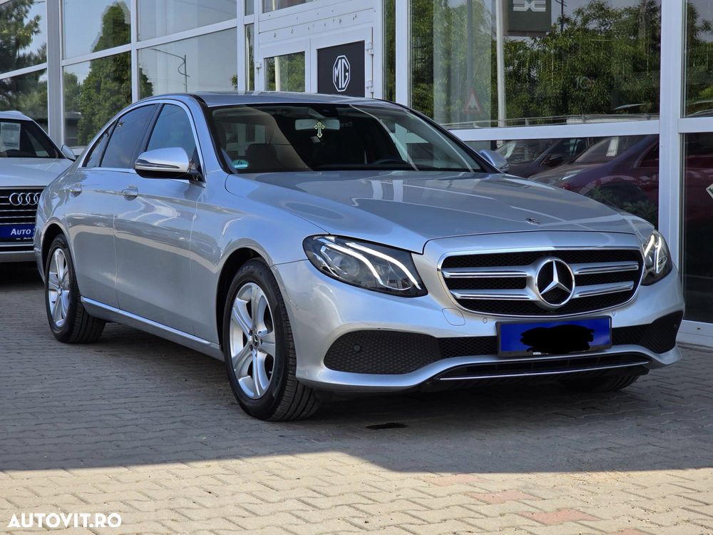 Mercedes-Benz E 200 4MATIC 9G-TRONIC - 1