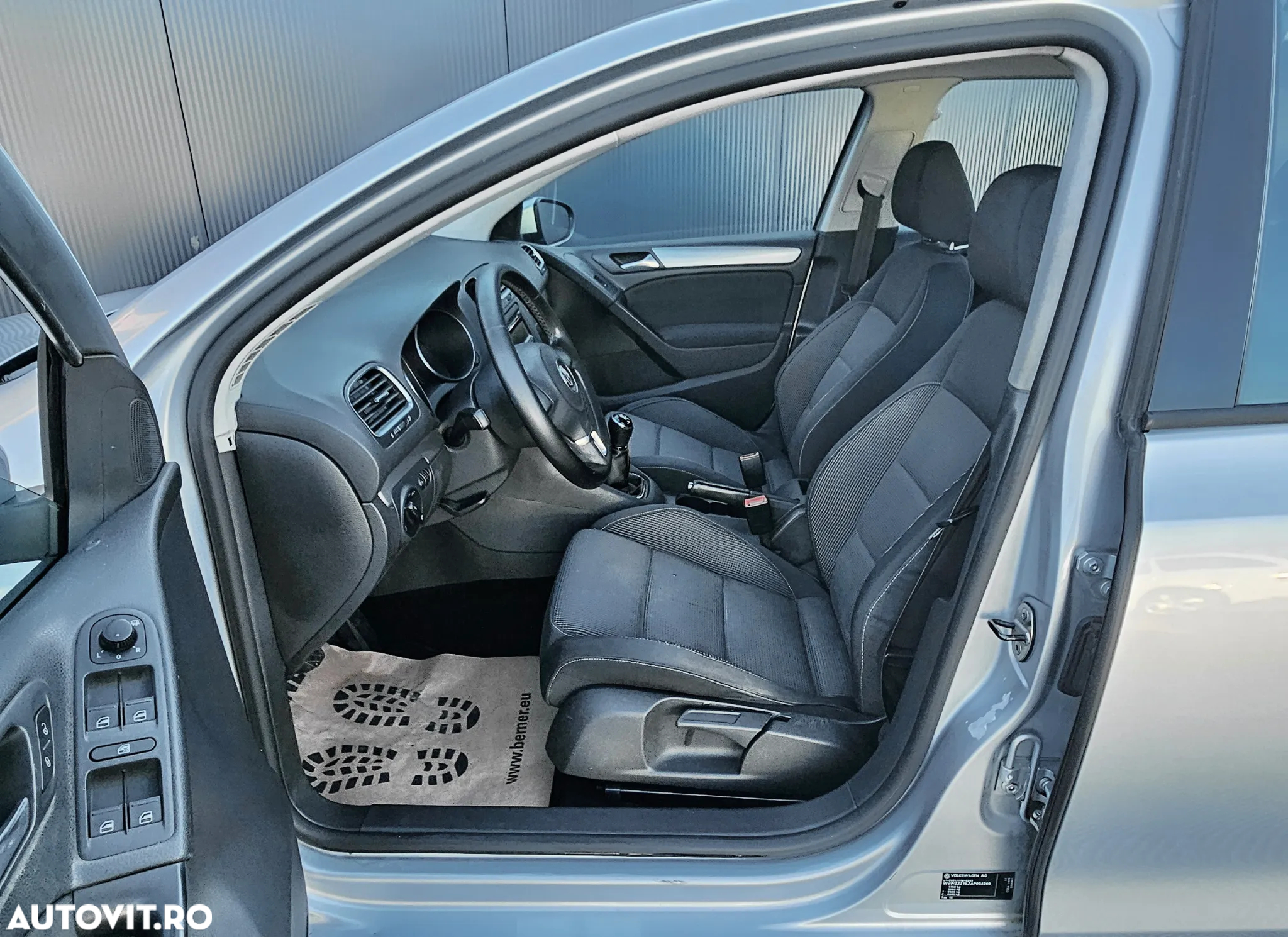Volkswagen Golf - 8