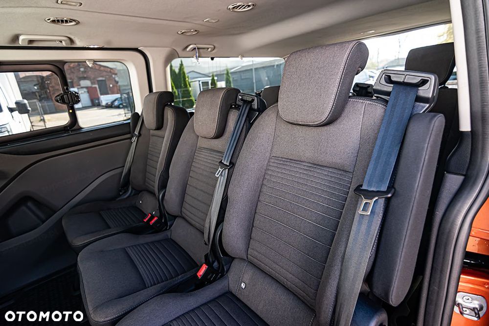 Ford Tourneo Custom 2.0 EcoBlue L2 Titanium - 26