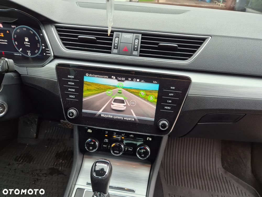 Skoda Superb 2.0 TDI SCR Ambition DSG - 23