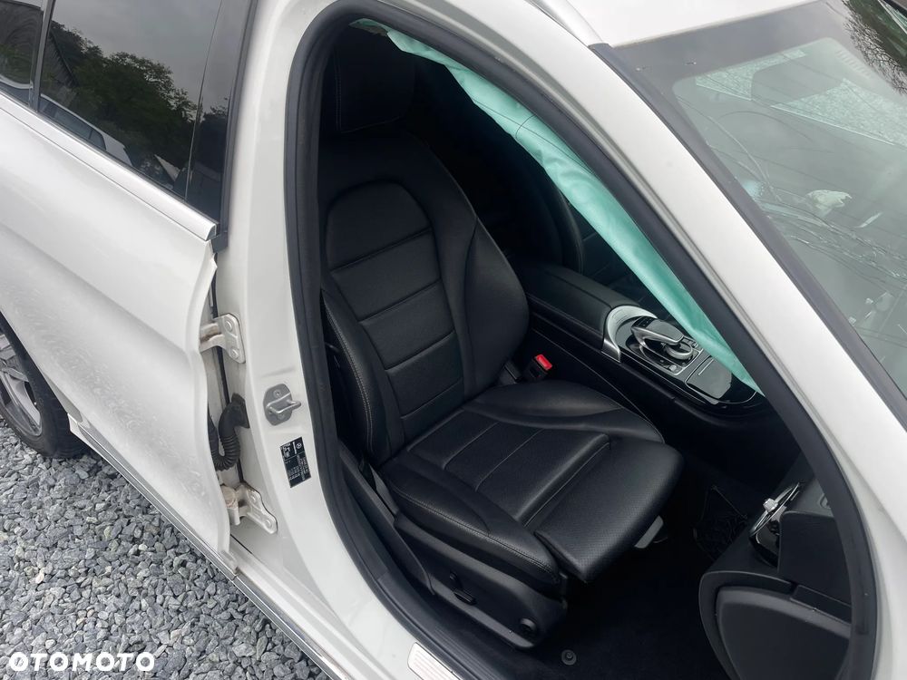 Mercedes-Benz Klasa C 300 d 4Matic 9G-TRONIC Avantgarde - 23