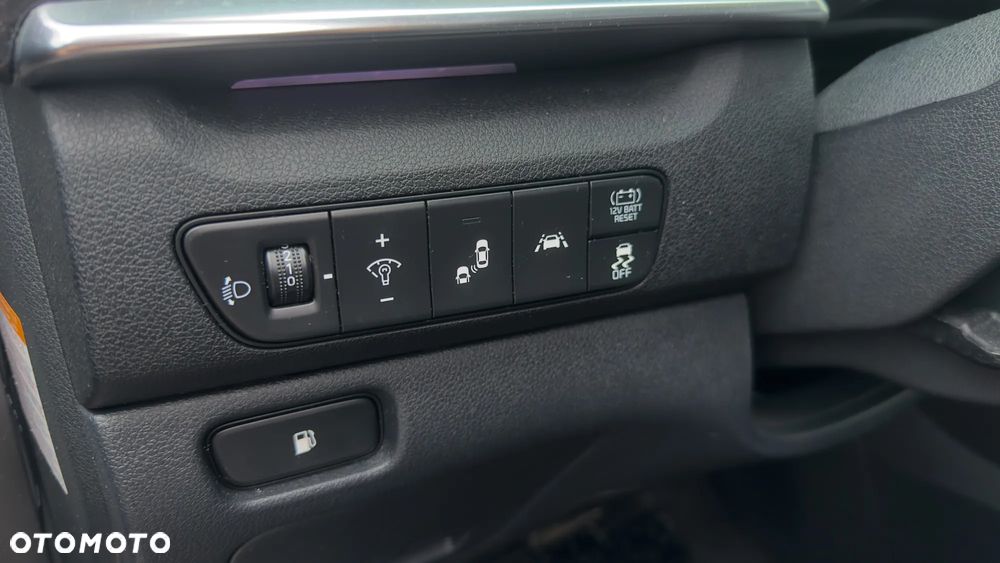 Kia Niro 1.6 GDI Hybrid Business Line - 12