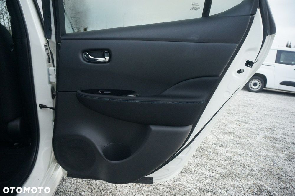 Nissan Leaf 62kWh N-Connecta - 29