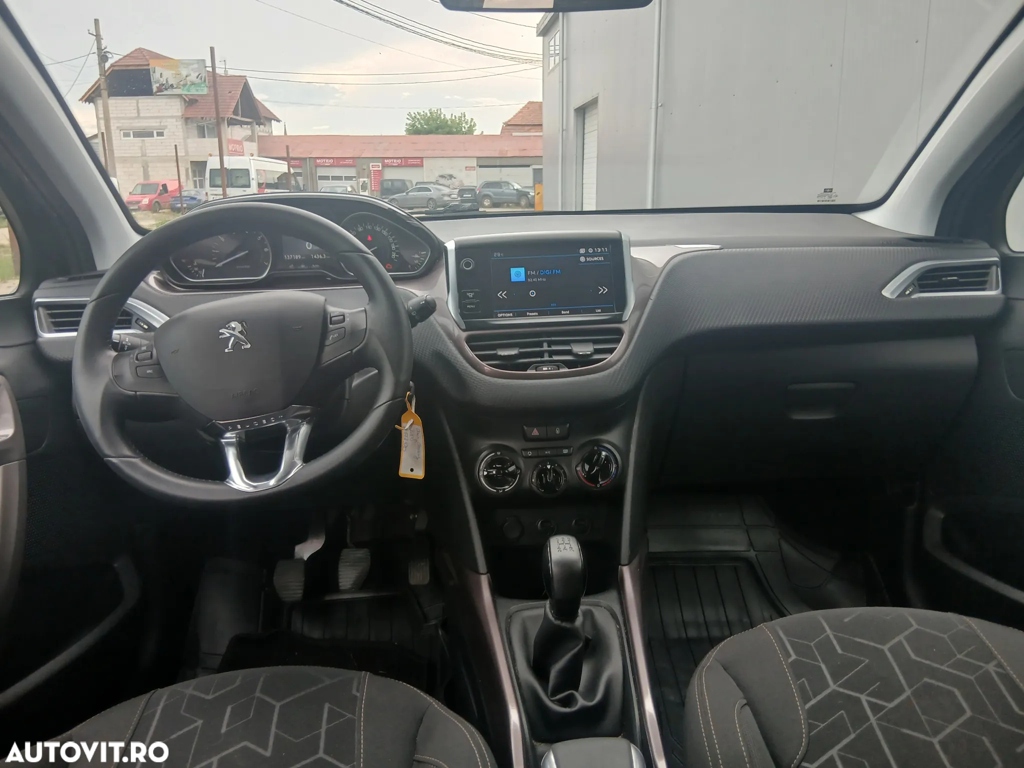 Peugeot 2008 1.2 L PureTech Active - 7