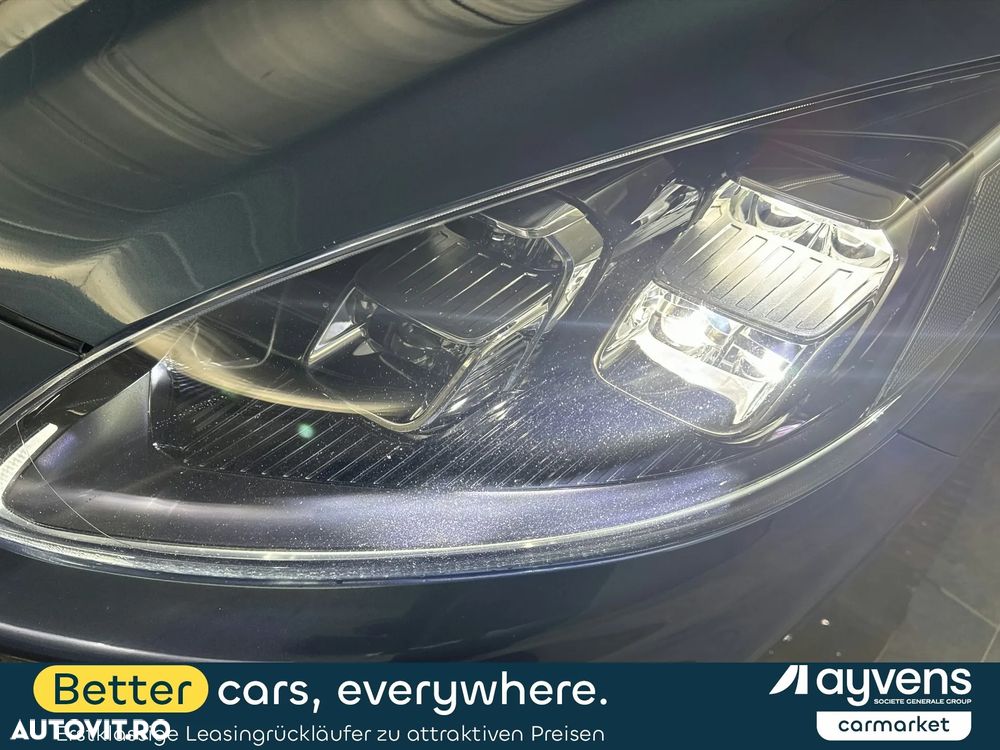 Ford Kuga 2.5 Duratec PHEV ST-LINE X - 11