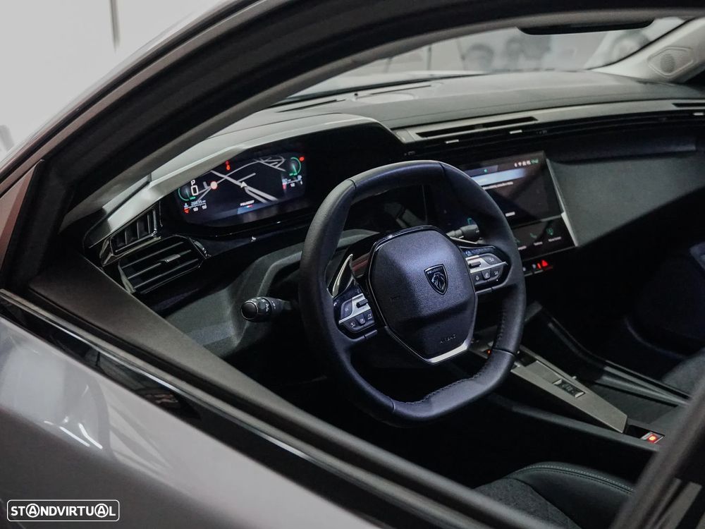 Peugeot 408 1.2 PureTech Allure EAT8 - 15