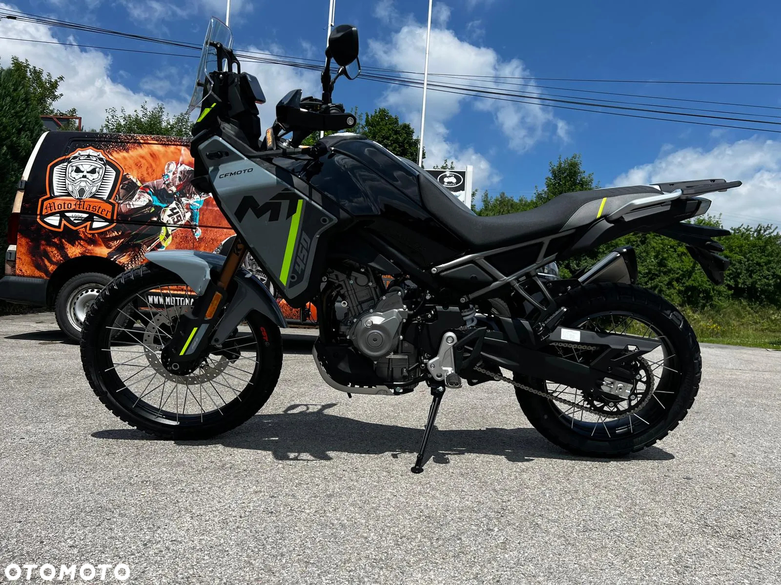 CFMoto MT - 3