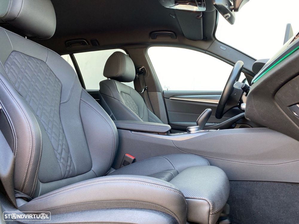 BMW 520 d Pack Desportivo M Auto - 18