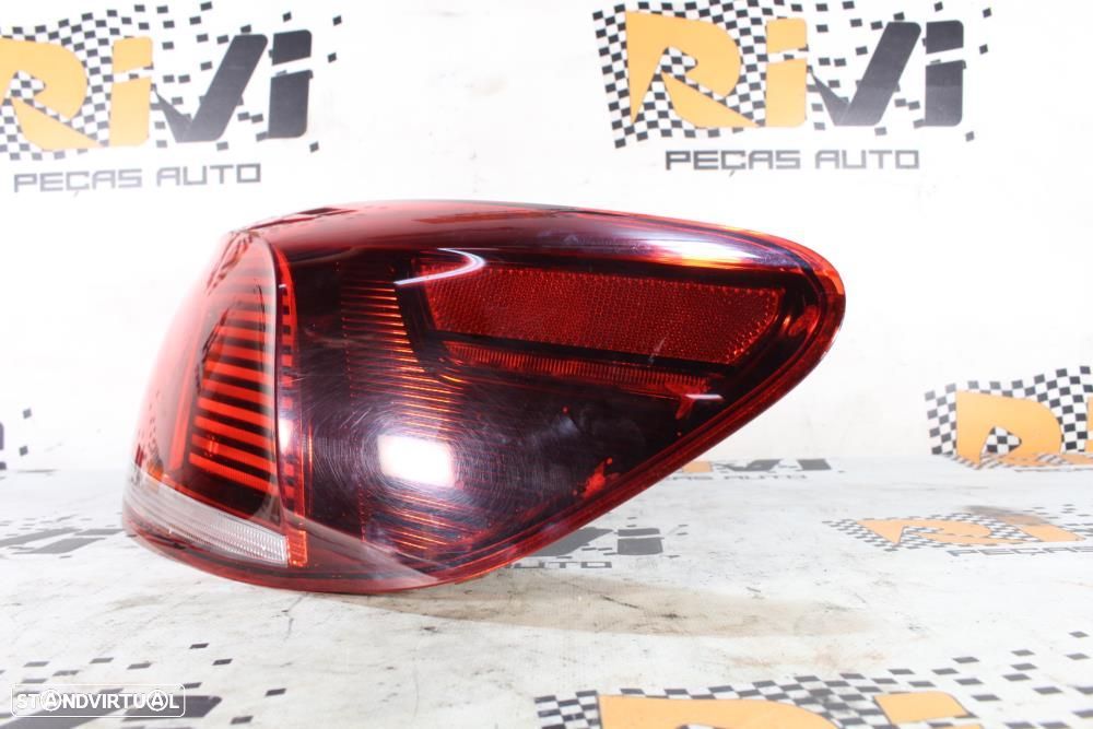 Farolim Direito Volkswagen Cc (358)  3C8945208t / 81170201 / Chassi Pa - 4